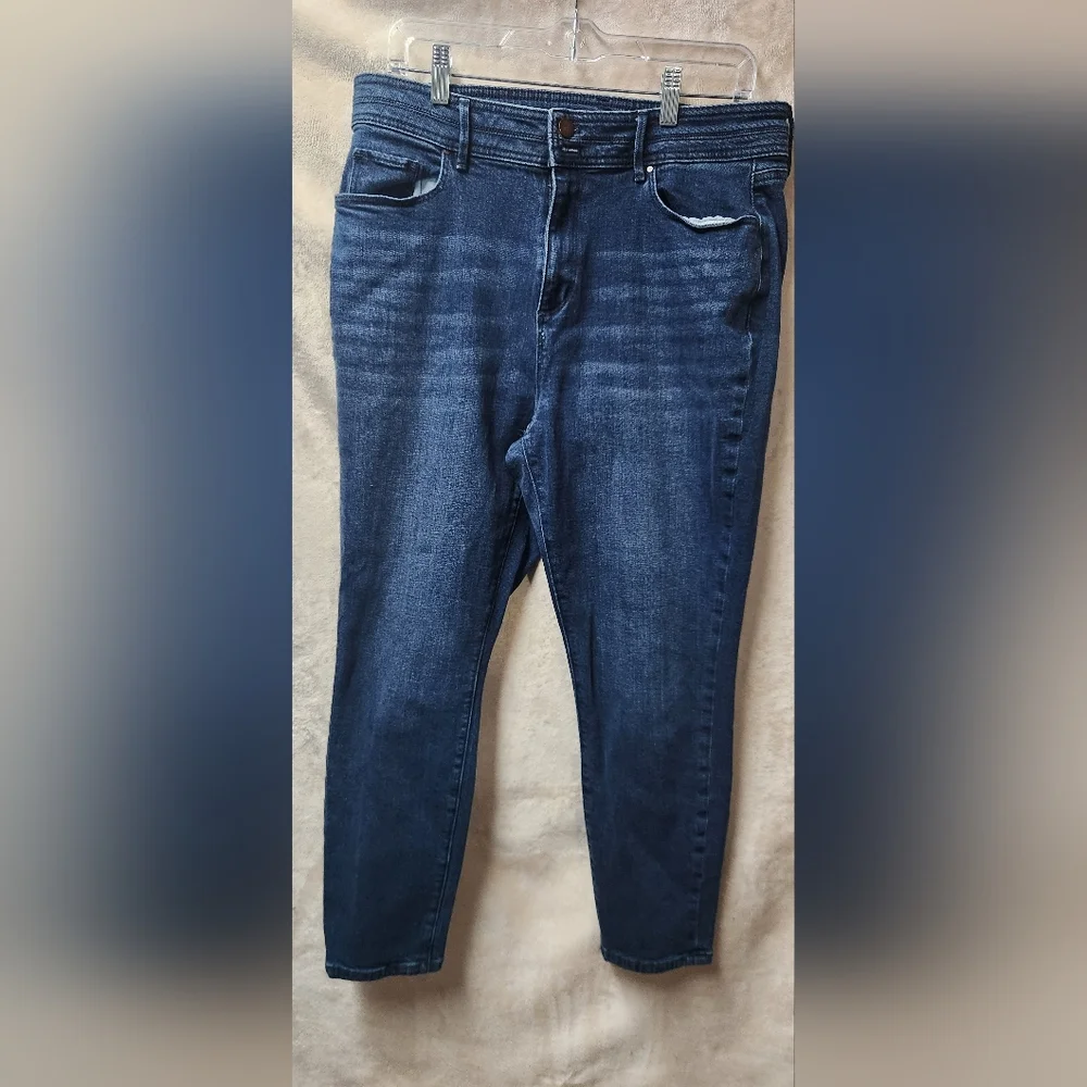 Ann Taylor Factory Blue Jeans with Contrast Stitching - Picture 2 of 6